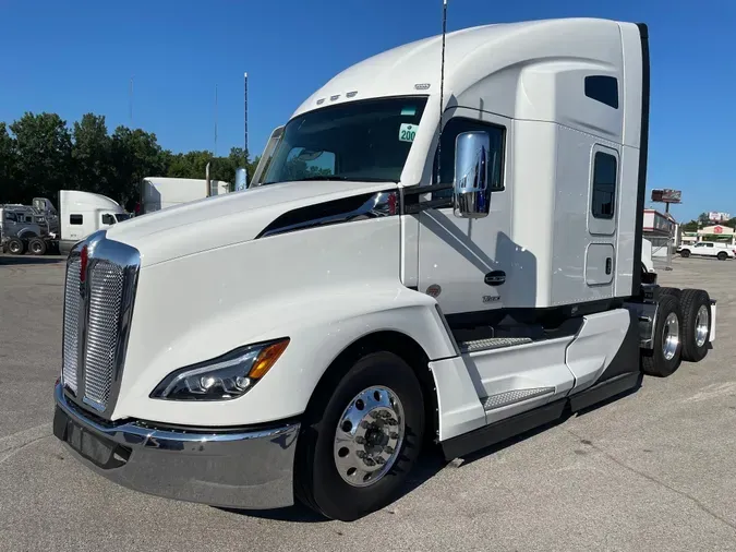 2025 Kenworth T680