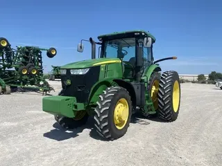 2013 John Deere 7200R