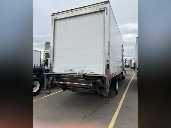 2018 FREIGHTLINER/MERCEDES M2 106
