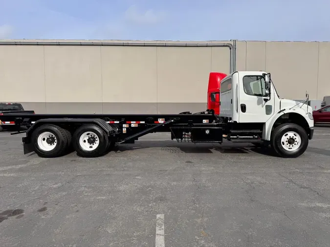 2018 Freightliner Business Class M2 106