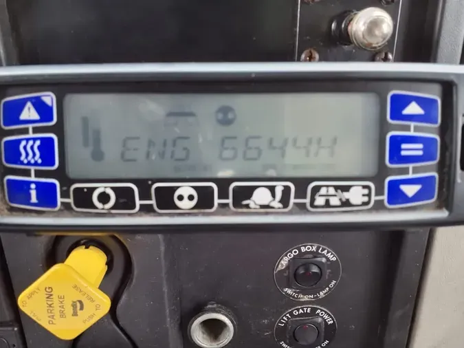 2019 NAVISTAR INTERNATIONAL 4300