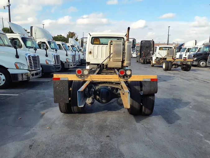 2016 FREIGHTLINER/MERCEDES M2 106