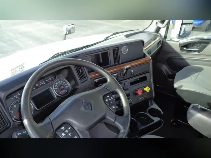 2020 International LT625