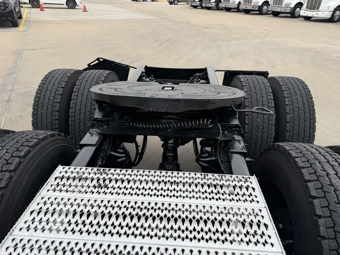 2023 Peterbilt 567