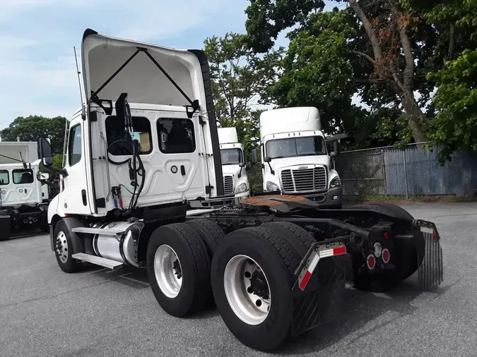 2021 FREIGHTLINER/MERCEDES CASCADIA PX11664ST3498d7cc920d8693141e971a3baca2cf