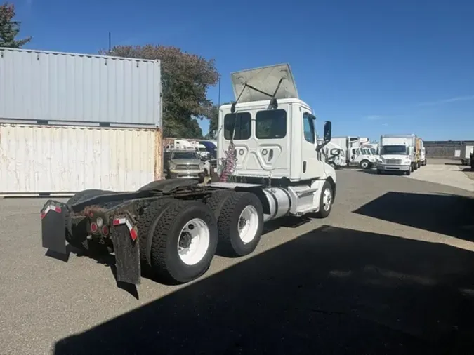 2021 FREIGHTLINER/MERCEDES NEW CASCADIA PX12664