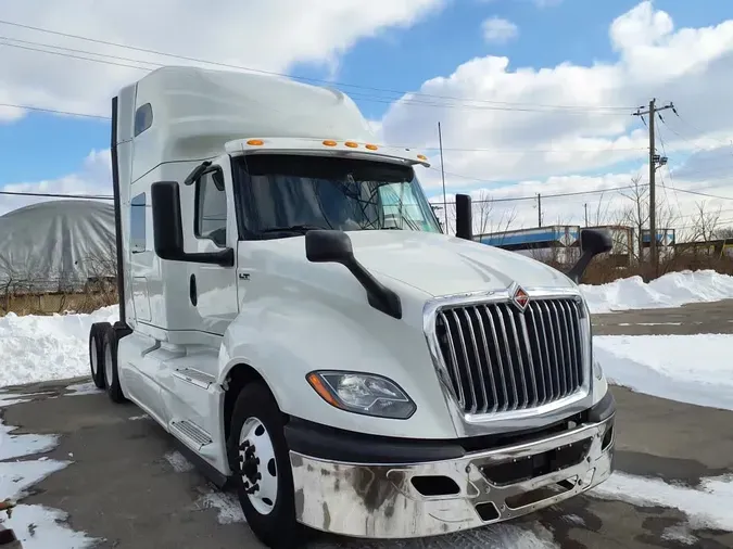 2020 NAVISTAR INTERNATIONAL LT625 SLPR CAB