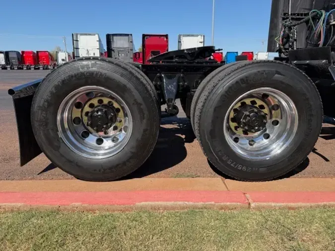 2021 INTERNATIONAL LT625