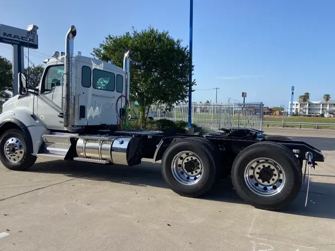 2026 Kenworth T880349e6fe0e9bbe141fd02cfb54f77b14e