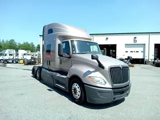 2022 International LT