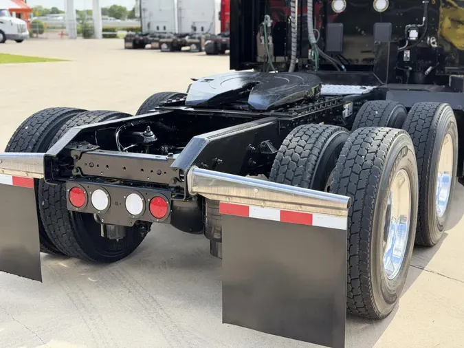 2022 Kenworth T68034a024d3f86b6211ebac7c5d9912c658