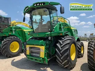 2017 John Deere 8700