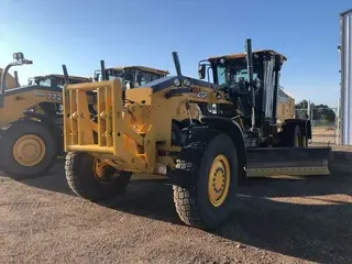 2016 John Deere 772G