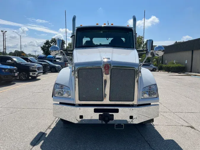 2026 Kenworth T880