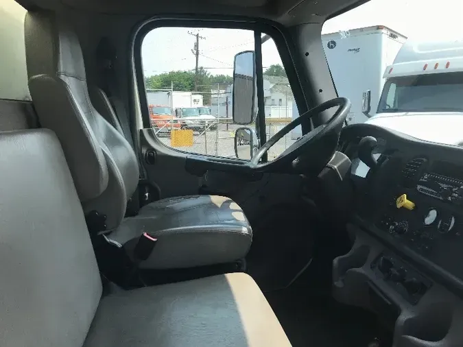 2019 Freightliner M2