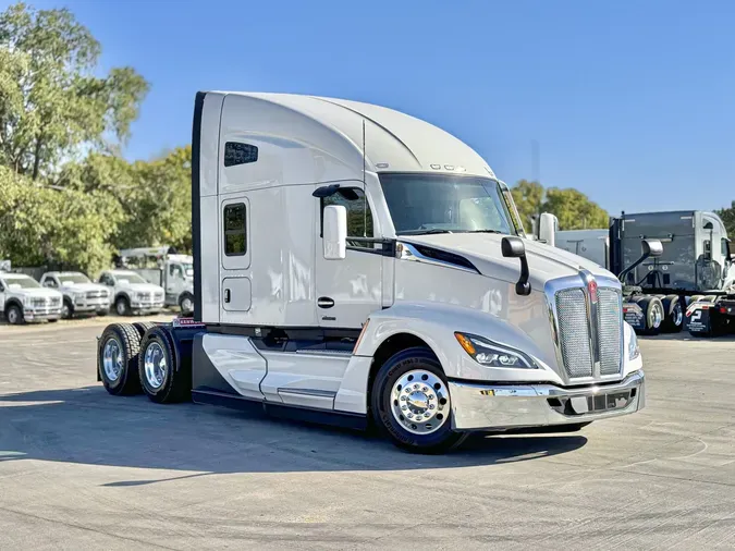 2025 KENWORTH T680