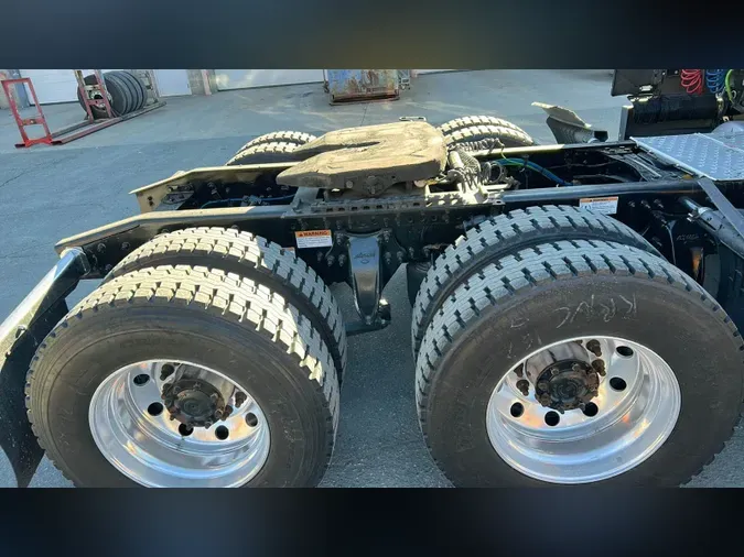 2023 Freightliner Cascadia 126