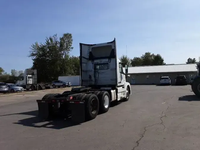 2017 Volvo VNL300