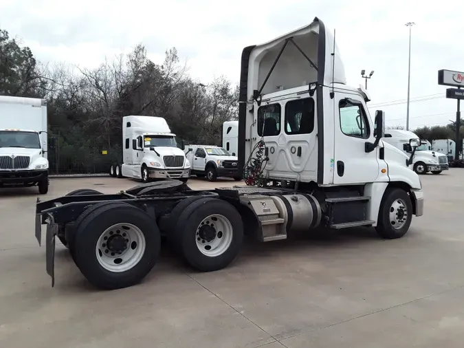 2018 FREIGHTLINER/MERCEDES CASCADIA 125