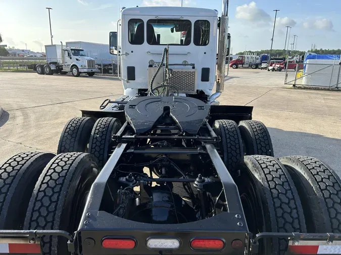 2020 Peterbilt 567