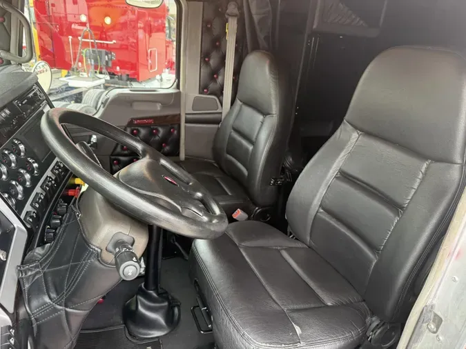 2024 Kenworth W90034b4872f064b4777f76e0b8464413f8c