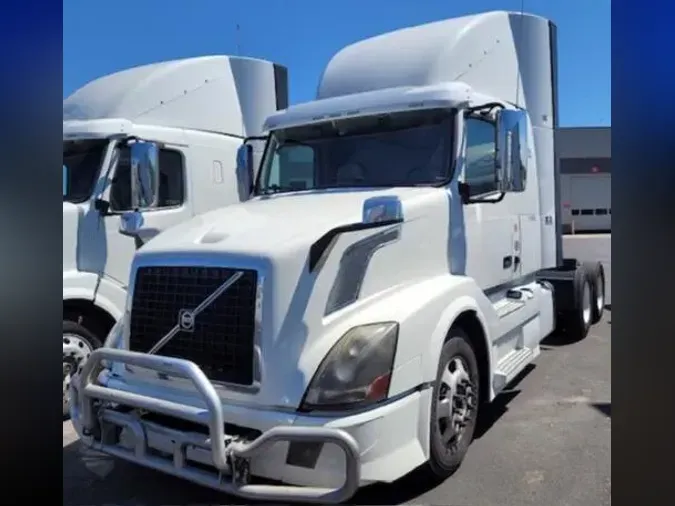 2017 Volvo VNL64T300