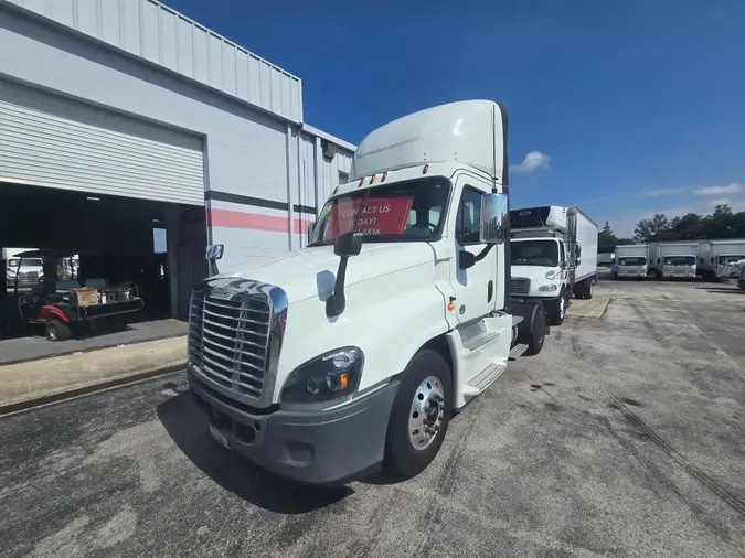 2020 FREIGHTLINER CASCADIA 125