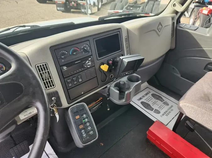 2018 INTERNATIONAL Durastar 4300
