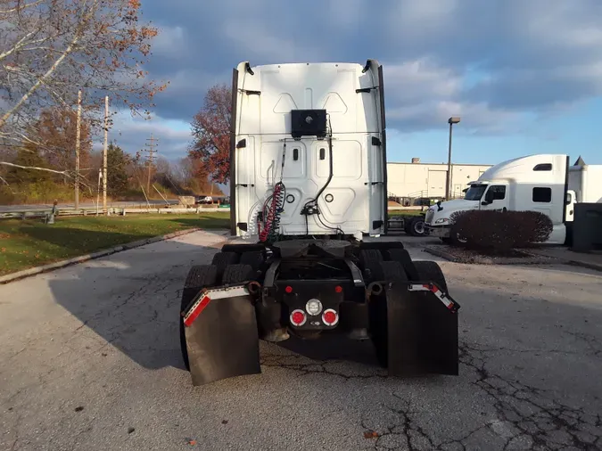 2020 FREIGHTLINER/MERCEDES CASCADIA 125