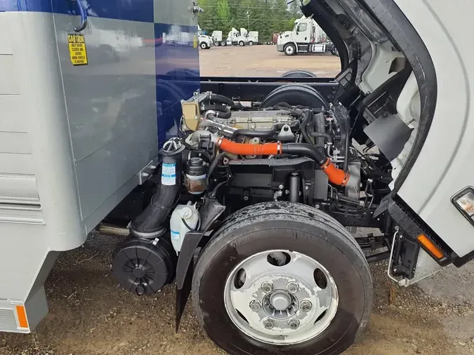 2019 ISUZU NRR