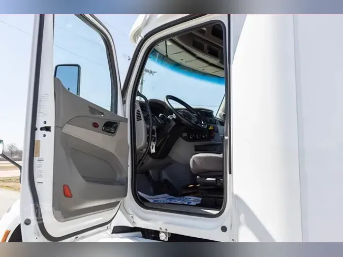 2021 PETERBILT 579