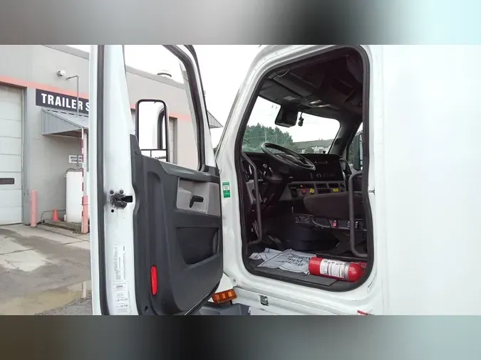 2022 Freightliner Cascadia 12634bc19ca415683d442db928e471f5dcb