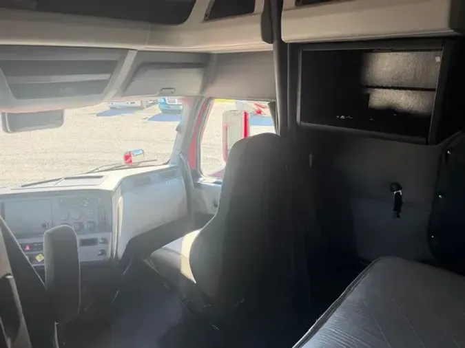 2022 FREIGHTLINER CA116