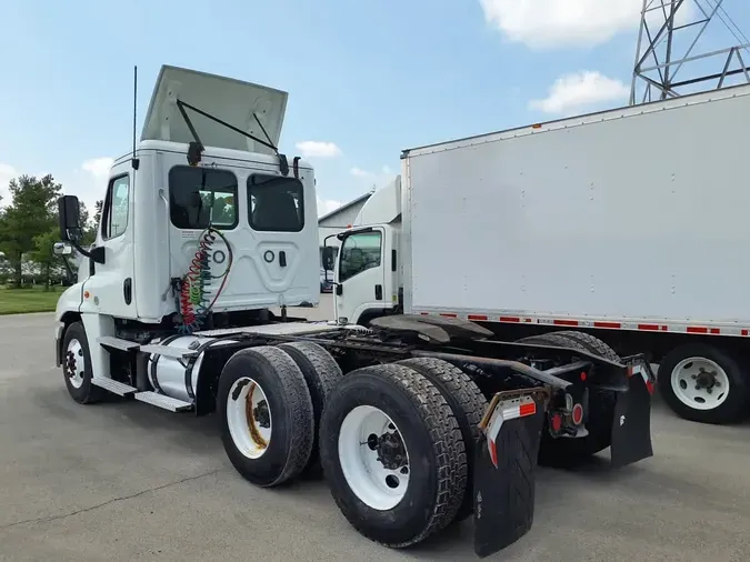 2020 FREIGHTLINER CASCADIA 125