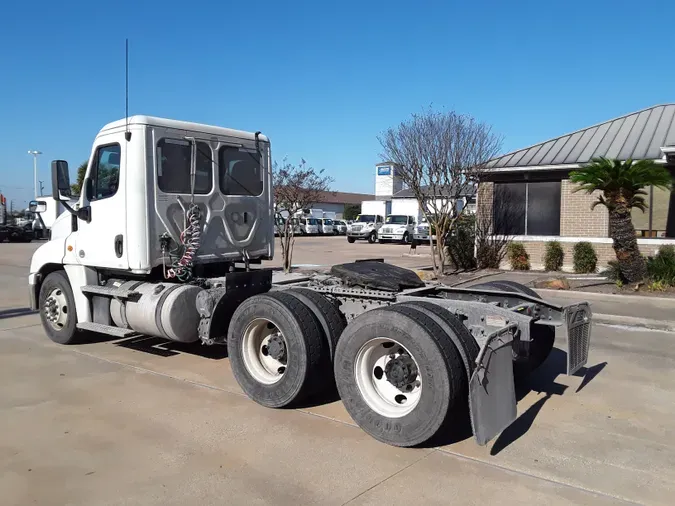 2020 FREIGHTLINER/MERCEDES CASCADIA 125