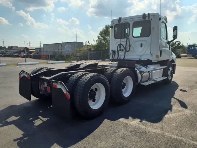 2020 FREIGHTLINER/MERCEDES NEW CASCADIA 11634c39513dc116b216c9a87ac606d1abb