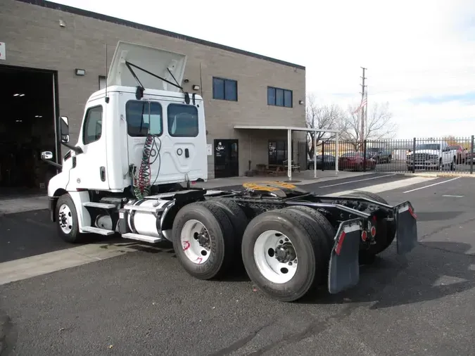 2019 FREIGHTLINER/MERCEDES NEW CASCADIA PX12664