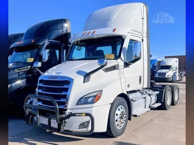 2023 FREIGHTLINER CASCADIA 11634cea9c7fafc2529e1bfcc50132fad15