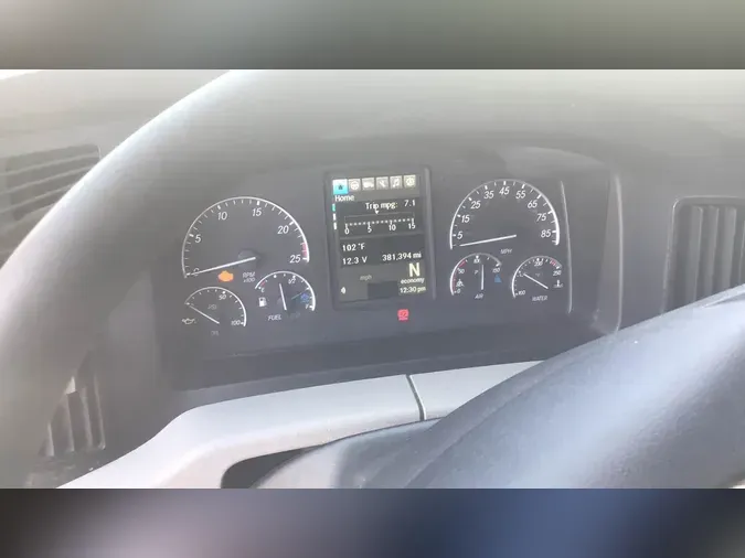 2021 Freightliner Cascadia 126