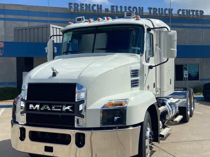 2025 Mack Anthem ANT64