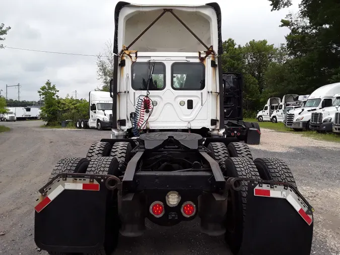 2017 FREIGHTLINER/MERCEDES CASCADIA 125