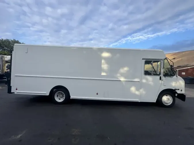 2018 FRTLR CUSTOM CHASSIS CORP MT45