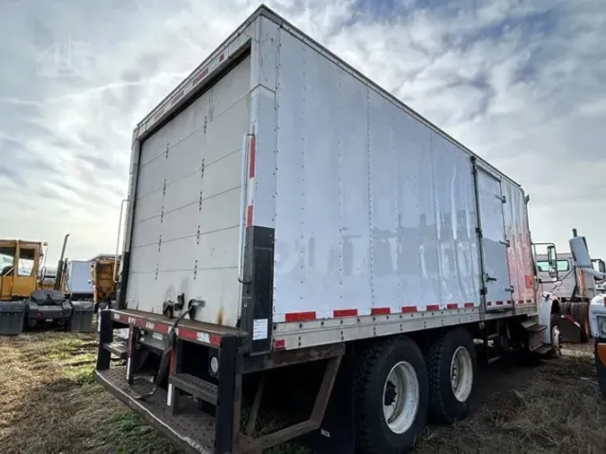 2014 FREIGHTLINER BUSINESS CLASS M2 106