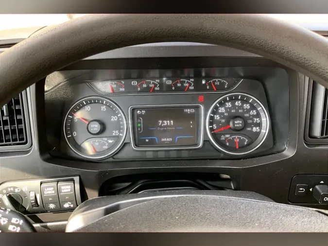 2021 INT LT625 6x4