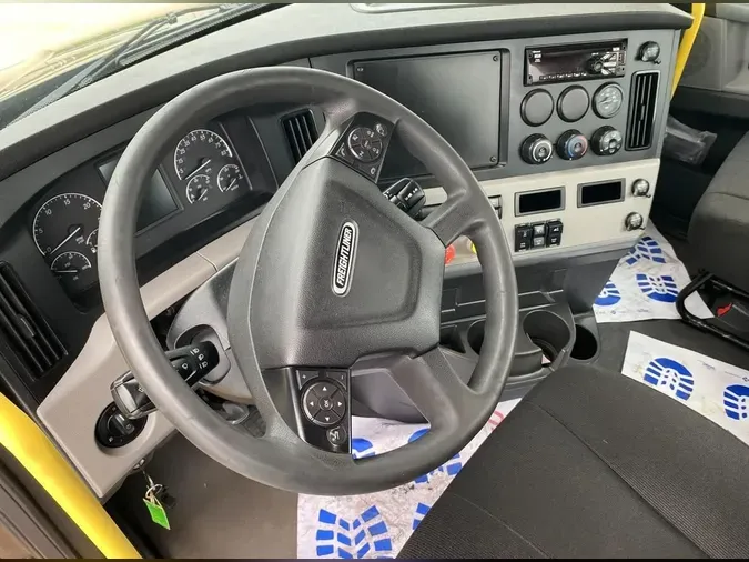 2021 FREIGHTLINER CASCADIA 126