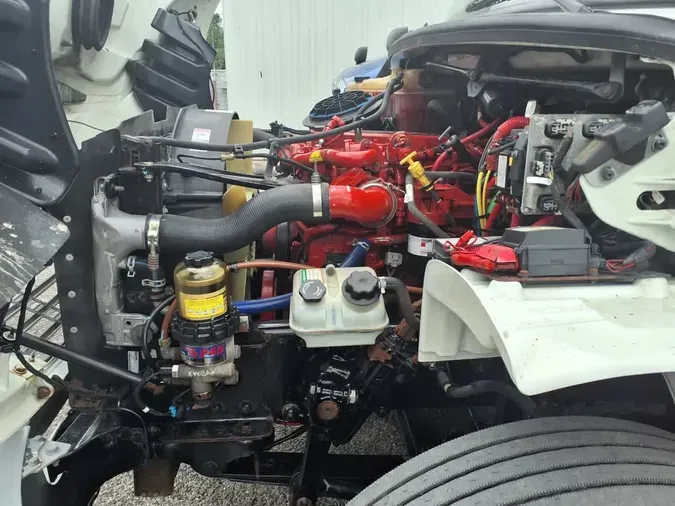 2019 FREIGHTLINER M2 106