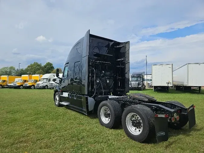 2019 Freightliner T12664ST