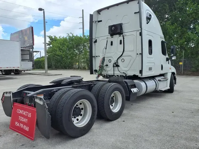 2020 FREIGHTLINER CASCADIA 125