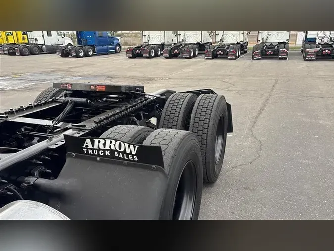 2018 INTERNATIONAL RH613