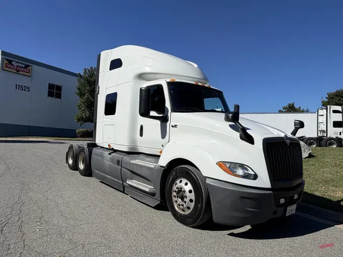 2022 International LT625